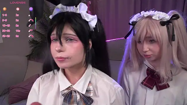 Snapshot of CosplayDream chatting on 05.09.26 CosplayDream online show from 05.09.26