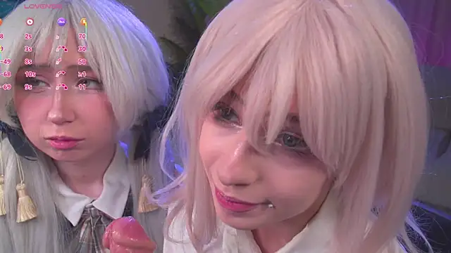 Snapshot of CosplayDream chatting on 05.12.26 CosplayDream online show from 05.12.26