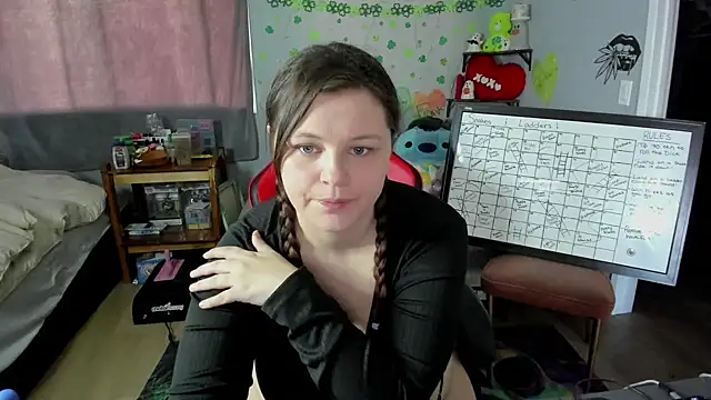 Snapshot of DelilaFields2 chatting on 05.01.26 DelilaFields2 online show from 05.01.26