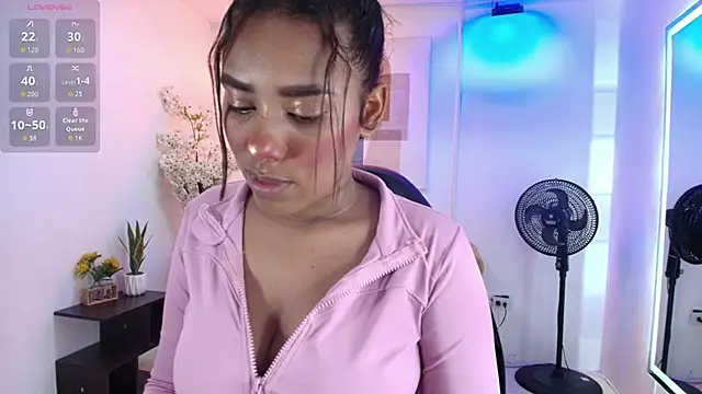 Snapshot of Afrodita_loren chatting on 07.15.26 Afrodita loren online show from 07.15.26