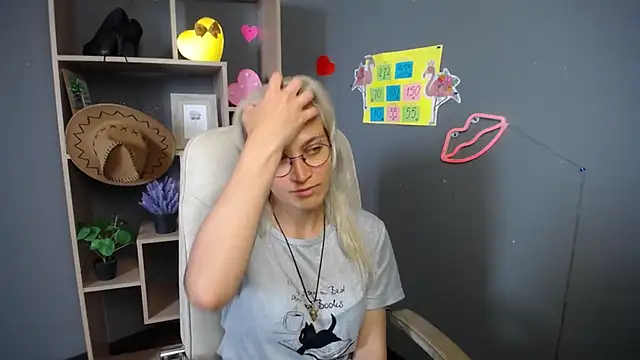 Snapshot of RubyDaviss chatting on 05.18.26 RubyDaviss online show from 05.18.26