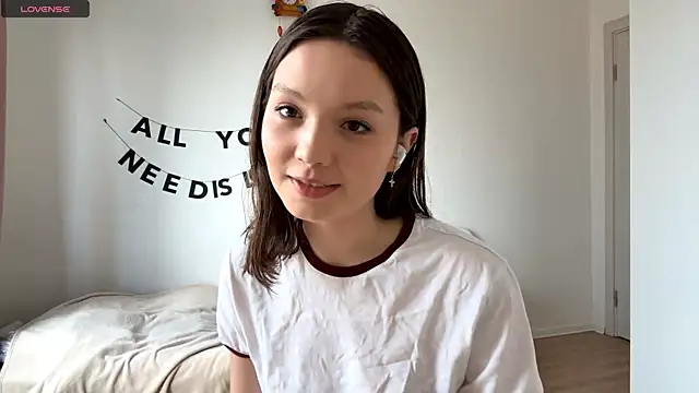 Snapshot of RochelTrewhitt chatting on 05.07.26 RochelTrewhitt online show from 05.07.26