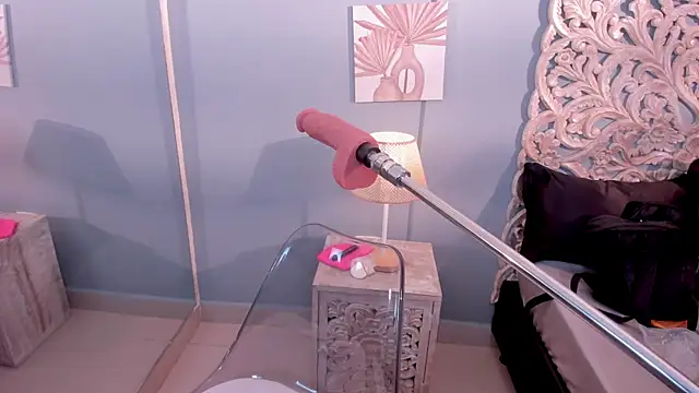 Snapshot of Sabrinna_fox chatting on 05.29.26 Sabrinna fox online show from 05.29.26