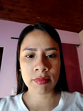 Snapshot of Nicol_Alvarez1 chatting on 04.27.26 Nicol Alvarez1 online show from 04.27.26