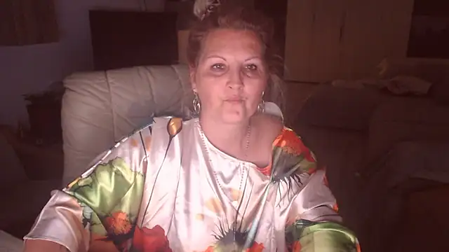 Divineblond online show from 09.19.25