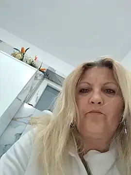 Divineblond online show from 04.13.26