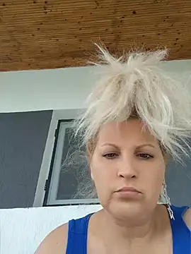 Divineblond online show from 05.12.26