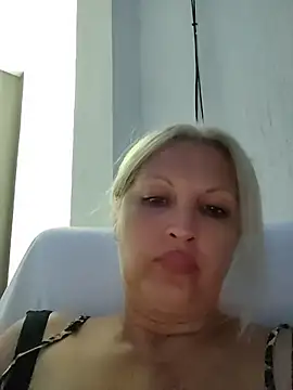 Snapshot of Divineblond chatting on 07.08.26 Divineblond online show from 07.08.26