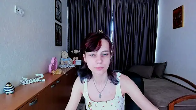 Snapshot of MiniLysii chatting on 07.02.26 MiniLysii online show from 07.02.26