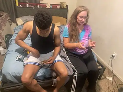 milfandyoungin online show from 05.17.26