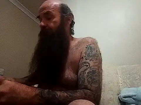 Snapshot of duzzarulz421 chatting on 05.26.26 duzzarulz421 online show from 05.26.26