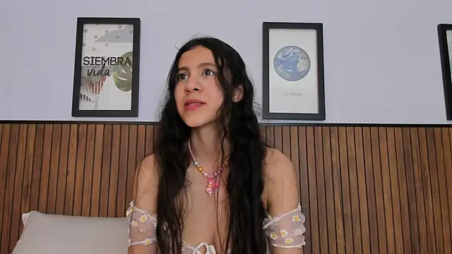 Snapshot of shery_milk chatting on 06.28.26 shery milk online show from 06.28.26