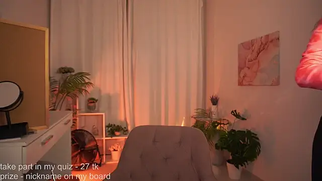 Snapshot of BettyMarlowe chatting on 06.25.26 BettyMarlowe online show from 06.25.26