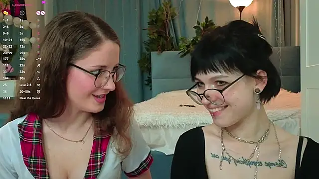 Snapshot of TeaseDealer chatting on 05.27.26 TeaseDealer online show from 05.27.26