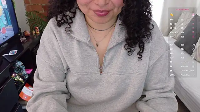 Snapshot of MissBronte chatting on 06.07.26 MissBronte online show from 06.07.26