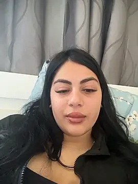 Snapshot of LilyLovell chatting on 04.26.26 LilyLovell online show from 04.26.26