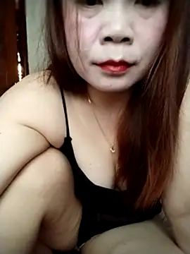 Snapshot of Squirt107 chatting on 05.30.26 Squirt107 online show from 05.30.26