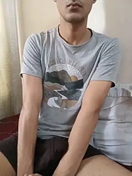 Snapshot of skinny_raj chatting on 06.14.26 skinny raj online show from 06.14.26