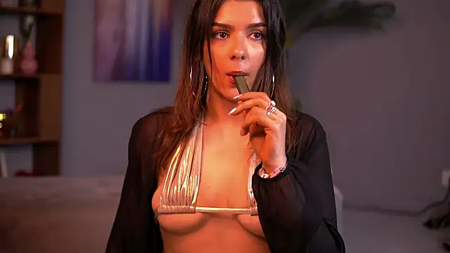 Snapshot of HiypnoEyess chatting on 05.09.26 HiypnoEyess online show from 05.09.26