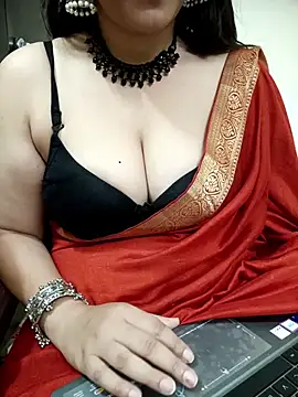 Snapshot of Aayaat__ chatting on 06.20.26 Aayaat online show from 06.20.26