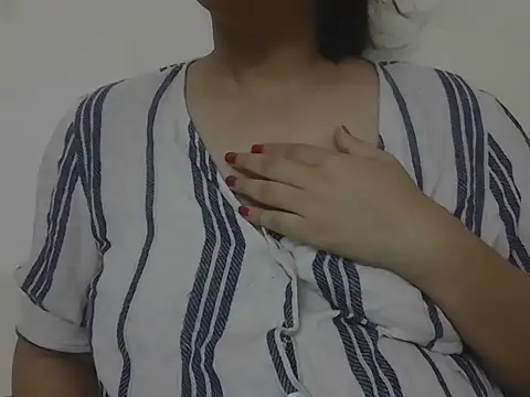 Snapshot of Aayaat__ chatting on 07.14.26 Aayaat online show from 07.14.26