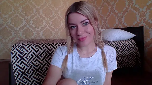 Softy Aura  online show from 05.28.26