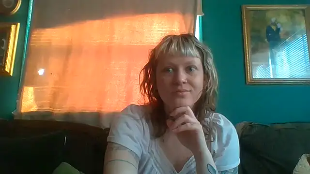 RosieSwitchBitch online show from 06.05.26