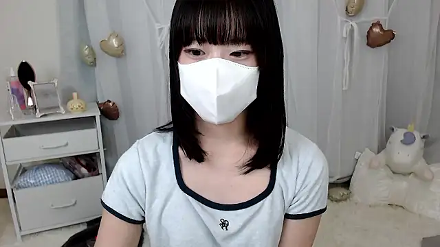 Snapshot of mii__tan chatting on 05.04.26 mii tan online show from 05.04.26