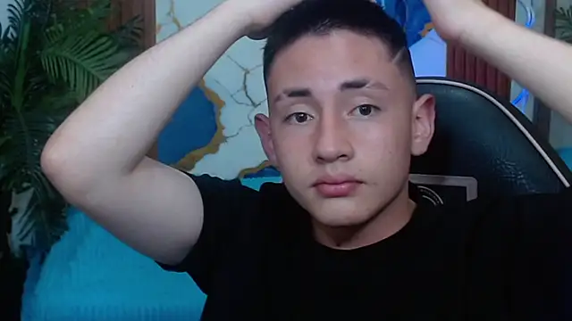 Snapshot of Andres_Tay chatting on 04.25.26 Andres Tay online show from 04.25.26
