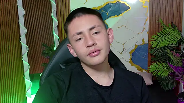 Snapshot of Andres_Tay chatting on 05.14.26 Andres Tay online show from 05.14.26