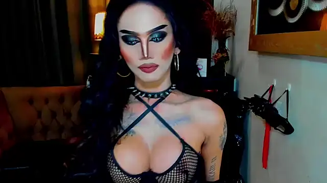Snapshot of lubottarah chatting on 05.27.26 lubottarah online show from 05.27.26