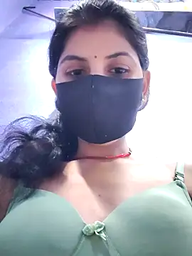 Snapshot of RUHI_1143 chatting on 05.05.26 RUHI 1143 online show from 05.05.26