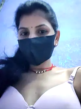 Snapshot of RUHI_1143 chatting on 05.20.26 RUHI 1143 online show from 05.20.26