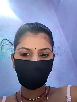 Snapshot of RUHI_1143 chatting on 05.25.26 RUHI 1143 online show from 05.25.26