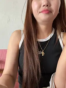 Snapshot of Miu-lete chatting on 04.29.26 Miu-lete online show from 04.29.26