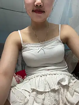 Snapshot of Miu-lete chatting on 05.19.26 Miu-lete online show from 05.19.26