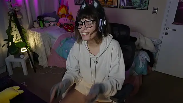trinilup online show from 05.15.26
