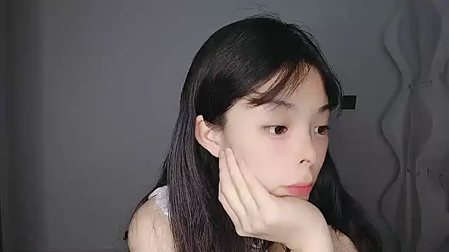 Snapshot of Zhizhi-99 chatting on 07.04.26 Zhizhi-99 online show from 07.04.26