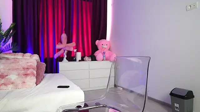 isLucyCherry online show from 05.12.26