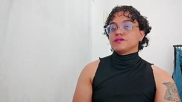 Snapshot of Diane_exotic chatting on 04.28.26 Diane exotic online show from 04.28.26