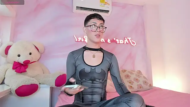Iam Caami  online show from 05.11.26