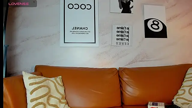 Iam Caami  online show from 05.15.26