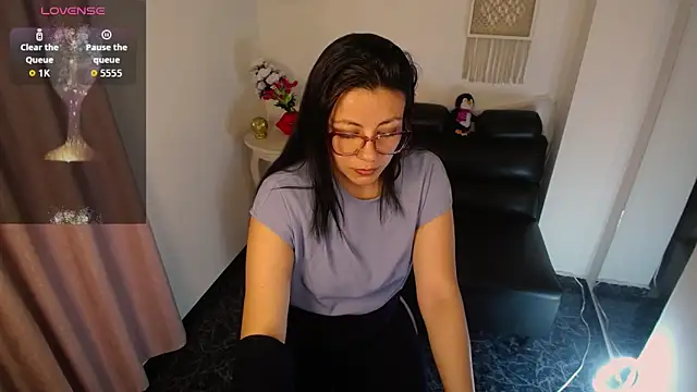 Snapshot of Valeri_bj chatting on 05.15.26 Valeri bj online show from 05.15.26