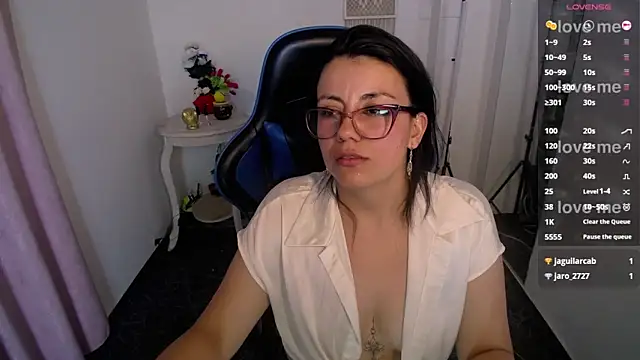 Snapshot of Valeri_bj chatting on 06.11.26 Valeri bj online show from 06.11.26