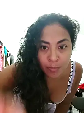 Snapshot of DiosaJaguarMorena chatting on 04.28.26 DiosaJaguarMorena online show from 04.28.26