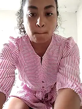 Snapshot of DiosaJaguarMorena chatting on 05.12.26 DiosaJaguarMorena online show from 05.12.26