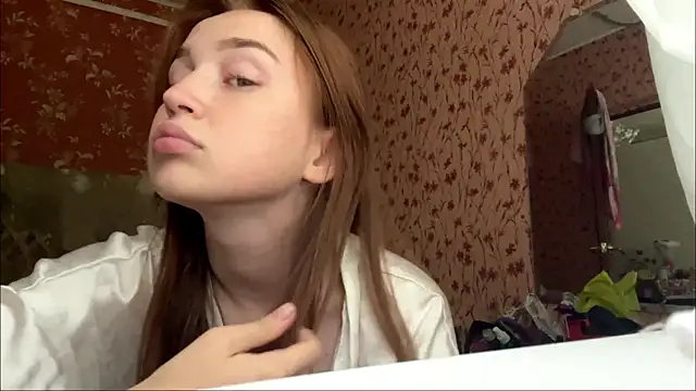 Snapshot of Chloooee chatting on 07.12.26 Chloooee online show from 07.12.26
