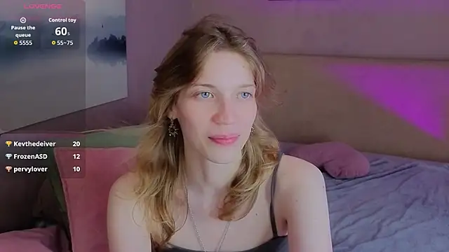 Snapshot of Emily_Cartex chatting on 07.14.26 Emily Cartex online show from 07.14.26
