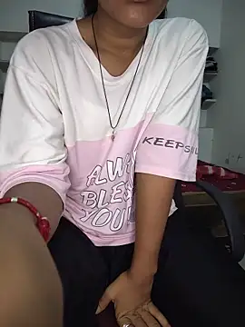 Snapshot of ESHA-LOVE chatting on 06.06.26 ESHA-LOVE online show from 06.06.26