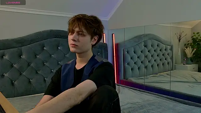 Mark Ian  online show from 04.29.26